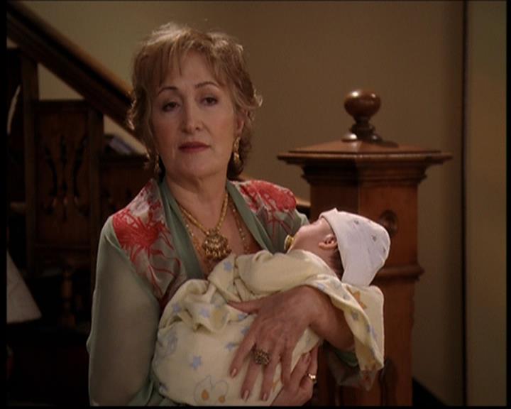 Charmed-Online_dot_net-7x03CheaperByTheCoven0099.jpg