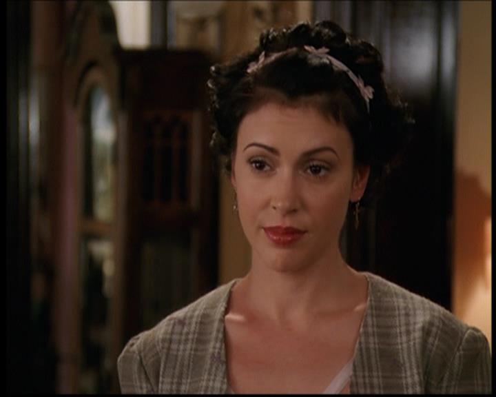 Charmed-Online_dot_net-7x03CheaperByTheCoven0103.jpg