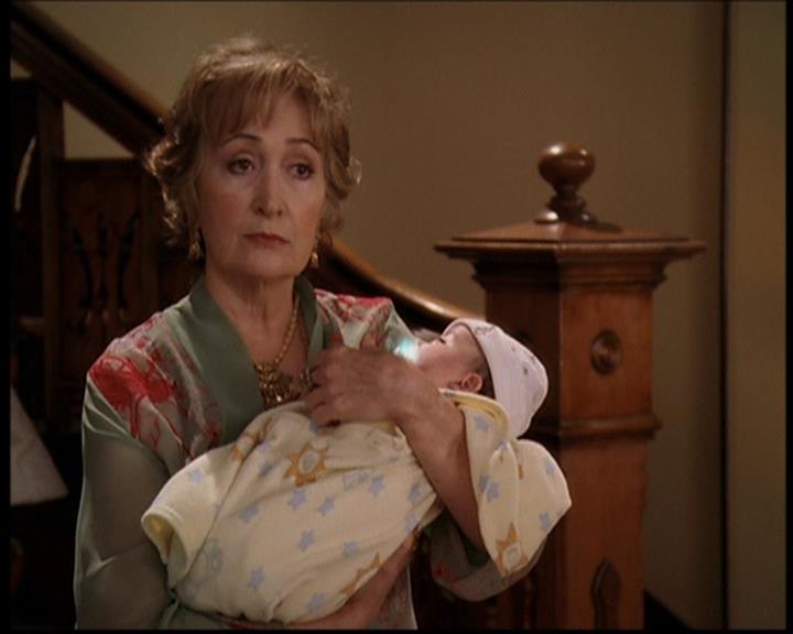 Charmed-Online_dot_net-7x03CheaperByTheCoven0110.jpg