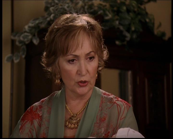 Charmed-Online_dot_net-7x03CheaperByTheCoven0116.jpg