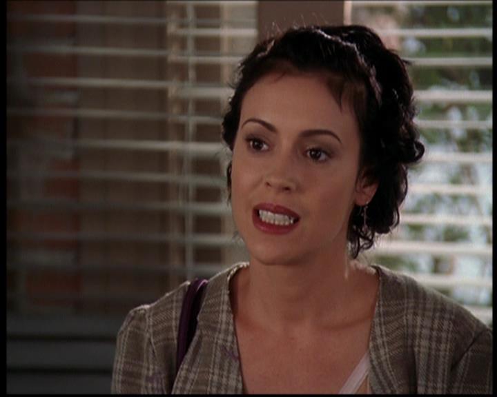 Charmed-Online_dot_net-7x03CheaperByTheCoven0667.jpg