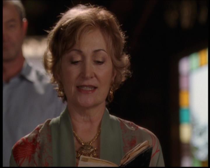 Charmed-Online_dot_net-7x03CheaperByTheCoven0742.jpg