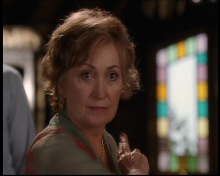 Charmed-Online_dot_net-7x03CheaperByTheCoven0789.jpg