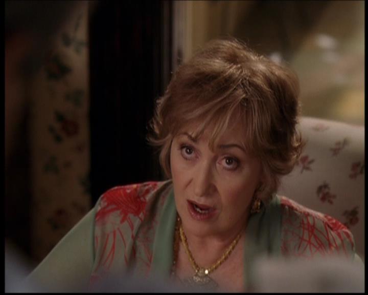 Charmed-Online_dot_net-7x03CheaperByTheCoven0875.jpg