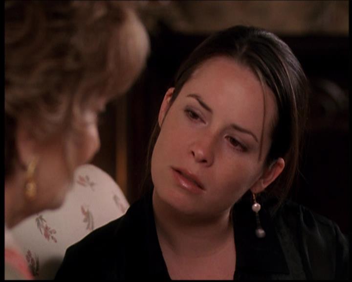 Charmed-Online_dot_net-7x03CheaperByTheCoven1029.jpg