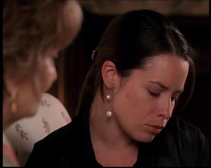 Charmed-Online_dot_net-7x03CheaperByTheCoven1041.jpg
