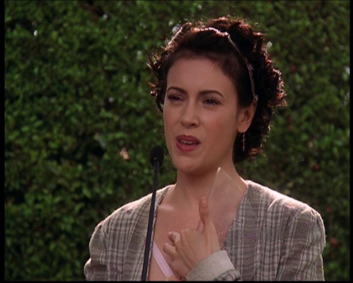 Charmed-Online_dot_net-7x03CheaperByTheCoven1230.jpg