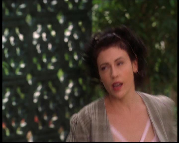 Charmed-Online_dot_net-7x03CheaperByTheCoven1278.jpg