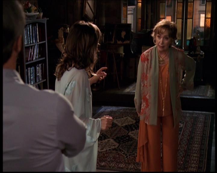 Charmed-Online_dot_net-7x03CheaperByTheCoven1721.jpg