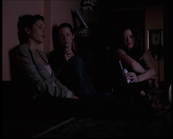 Charmed-Online_dot_net-7x03CheaperByTheCoven1906.jpg