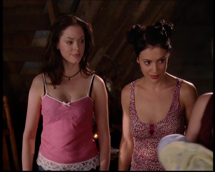 Charmed-Online_dot_net-7x03CheaperByTheCoven2366.jpg