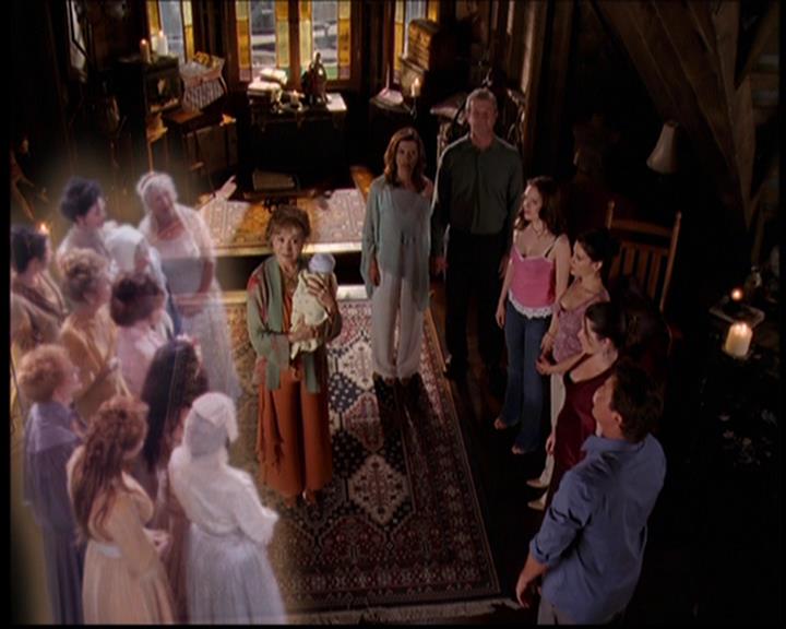 Charmed-Online_dot_net-7x03CheaperByTheCoven2395.jpg