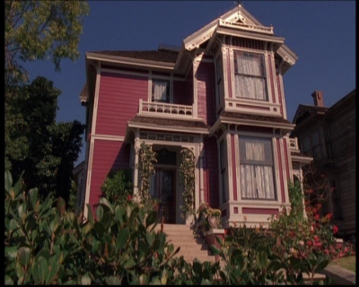 Charmed-Online_dot_net-7x03CheaperByTheCoven0001.jpg