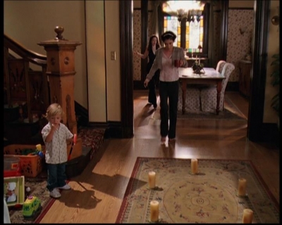 Charmed-Online_dot_net-7x03CheaperByTheCoven0003.jpg