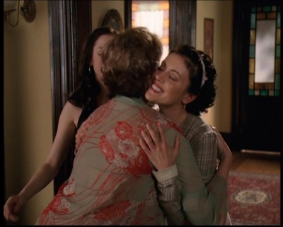 Charmed-Online_dot_net-7x03CheaperByTheCoven0055.jpg