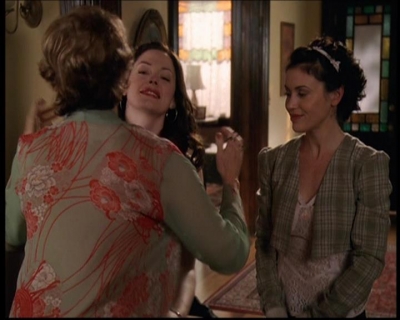 Charmed-Online_dot_net-7x03CheaperByTheCoven0057.jpg