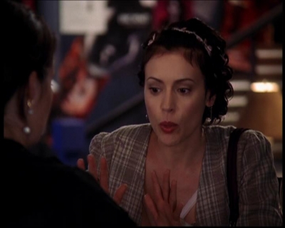 Charmed-Online_dot_net-7x03CheaperByTheCoven0290.jpg