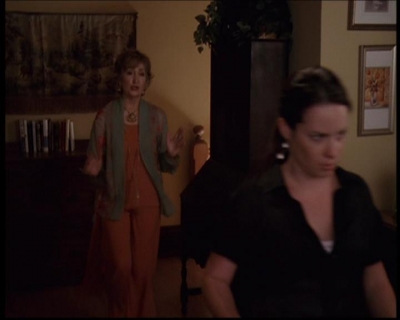 Charmed-Online_dot_net-7x03CheaperByTheCoven0322.jpg