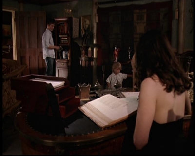 Charmed-Online_dot_net-7x03CheaperByTheCoven0413.jpg