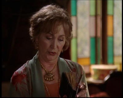 Charmed-Online_dot_net-7x03CheaperByTheCoven0608.jpg