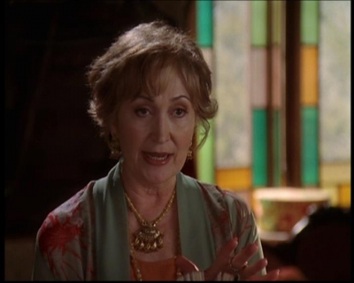 Charmed-Online_dot_net-7x03CheaperByTheCoven0612.jpg