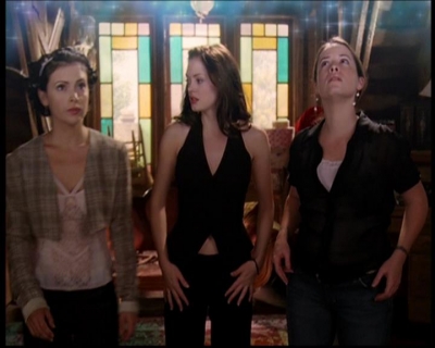 Charmed-Online_dot_net-7x03CheaperByTheCoven0759.jpg