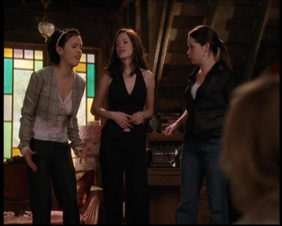 Charmed-Online_dot_net-7x03CheaperByTheCoven0763.jpg