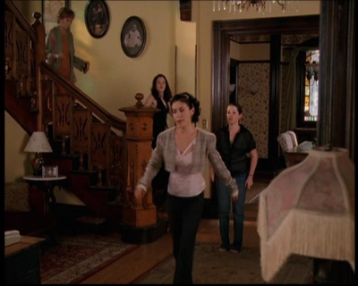 Charmed-Online_dot_net-7x03CheaperByTheCoven0803.jpg