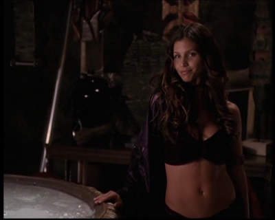 Charmed-Online_dot_net-7x03CheaperByTheCoven0922.jpg