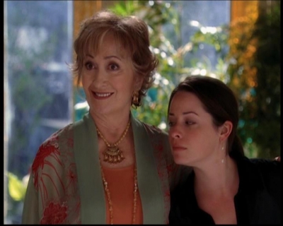 Charmed-Online_dot_net-7x03CheaperByTheCoven1105.jpg