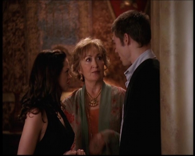 Charmed-Online_dot_net-7x03CheaperByTheCoven1343.jpg