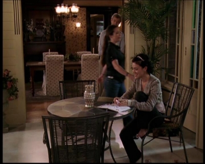 Charmed-Online_dot_net-7x03CheaperByTheCoven1423.jpg