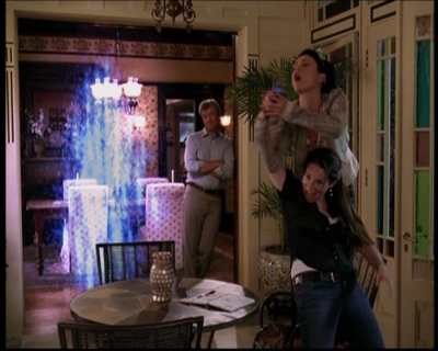 Charmed-Online_dot_net-7x03CheaperByTheCoven1440.jpg