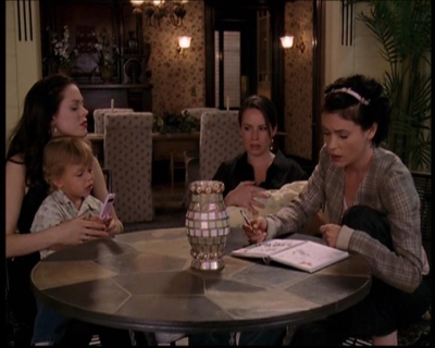 Charmed-Online_dot_net-7x03CheaperByTheCoven1485.jpg