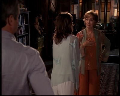 Charmed-Online_dot_net-7x03CheaperByTheCoven1763.jpg