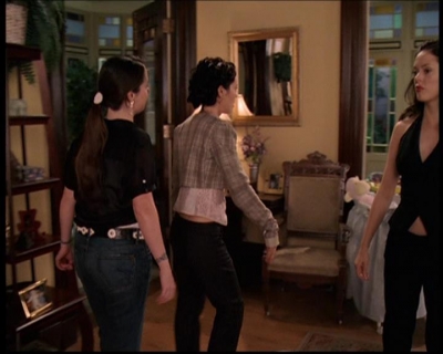 Charmed-Online_dot_net-7x03CheaperByTheCoven1839.jpg