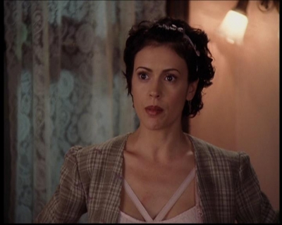 Charmed-Online_dot_net-7x03CheaperByTheCoven1966.jpg