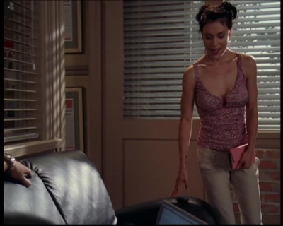 Charmed-Online_dot_net-7x03CheaperByTheCoven2183.jpg