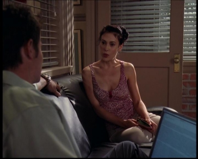 Charmed-Online_dot_net-7x03CheaperByTheCoven2195.jpg