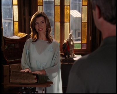 Charmed-Online_dot_net-7x03CheaperByTheCoven2304.jpg