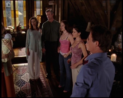 Charmed-Online_dot_net-7x03CheaperByTheCoven2386.jpg