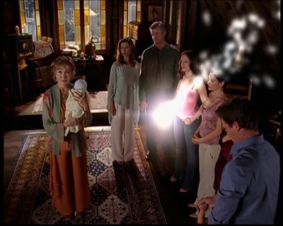 Charmed-Online_dot_net-7x03CheaperByTheCoven2388.jpg