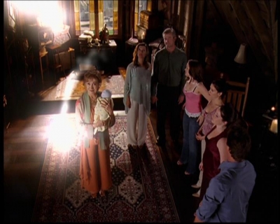 Charmed-Online_dot_net-7x03CheaperByTheCoven2391.jpg