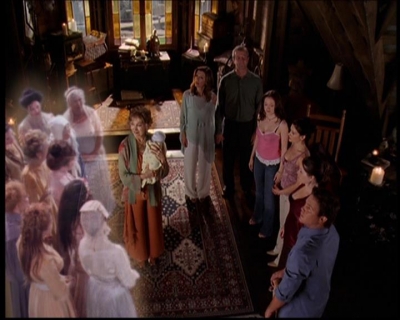 Charmed-Online_dot_net-7x03CheaperByTheCoven2393.jpg