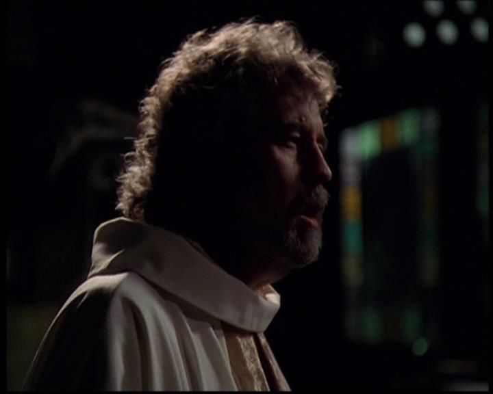 Charmed-Online_dot_net--7x04Charrrmed0101.jpg