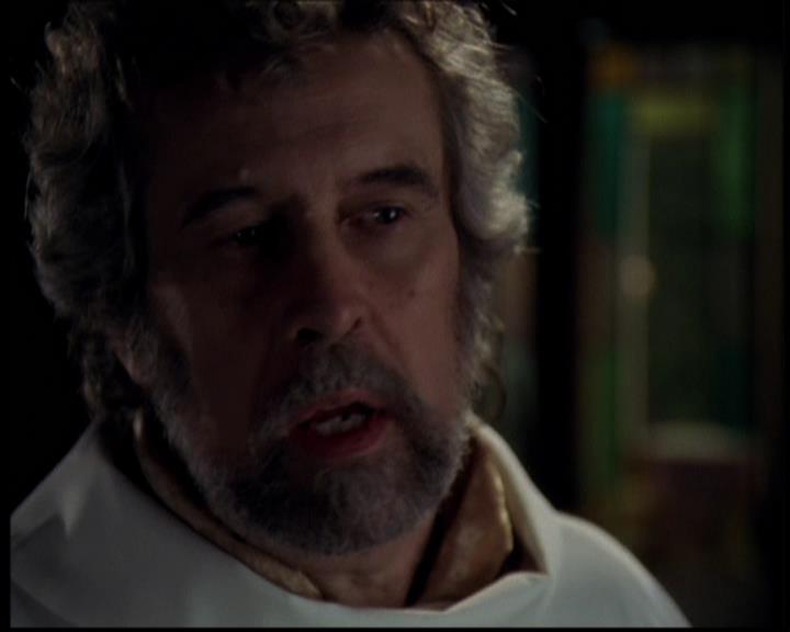 Charmed-Online_dot_net--7x04Charrrmed0108.jpg