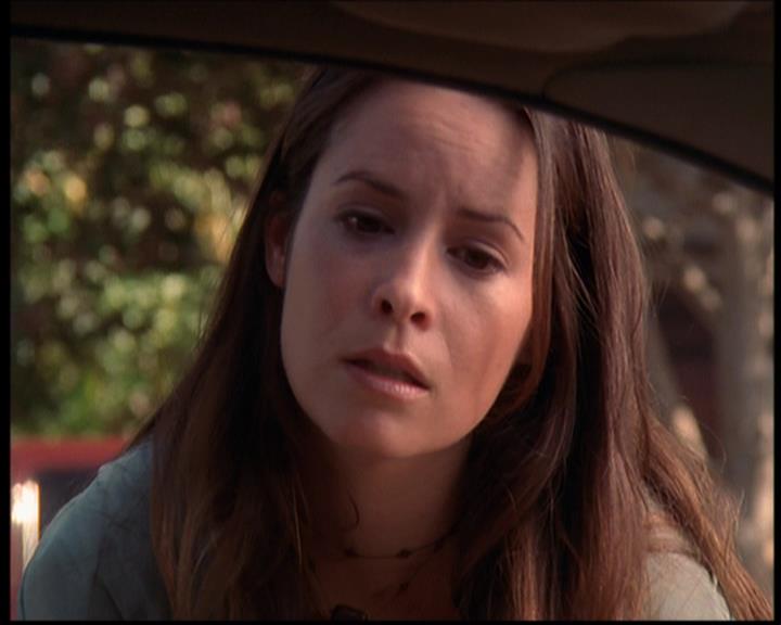 Charmed-Online_dot_net--7x04Charrrmed0703.jpg