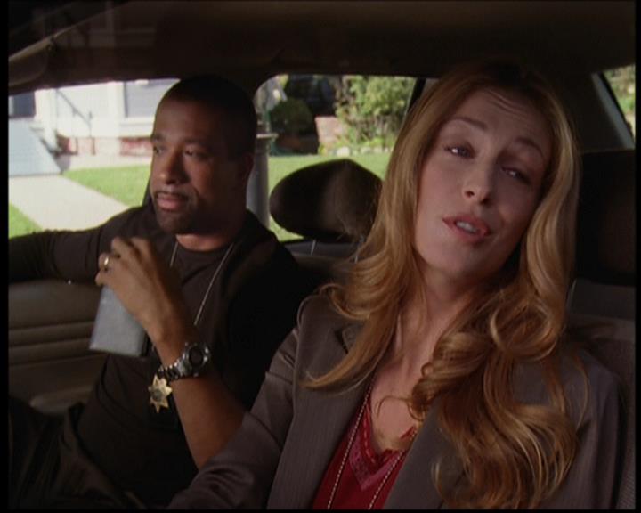 Charmed-Online_dot_net--7x04Charrrmed0721.jpg