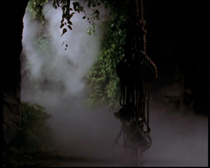 Charmed-Online_dot_net--7x04Charrrmed1066.jpg