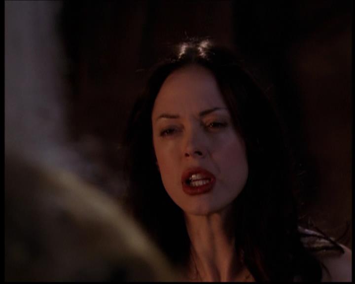 Charmed-Online_dot_net--7x04Charrrmed1126.jpg